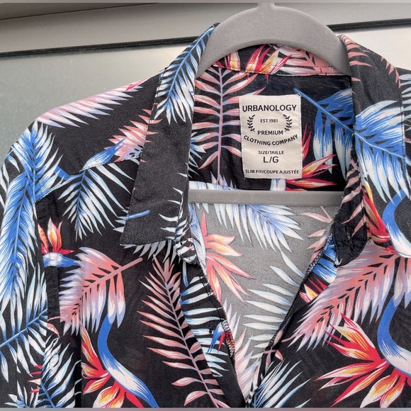 Urbanology | Slim Fit Button Down - Picture 2 of 3